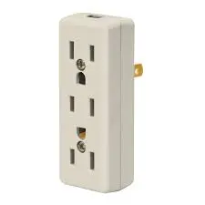 MULTICONTACTO TRIPLE CON CLAVIJA VOLTECK (TRUPER) 46814